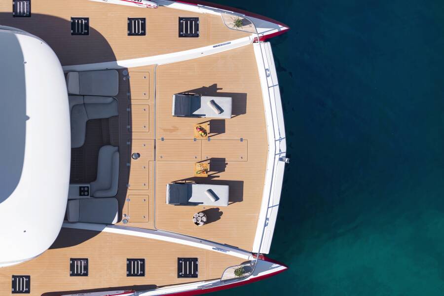 Lagoon Sixty 7 Mastermind