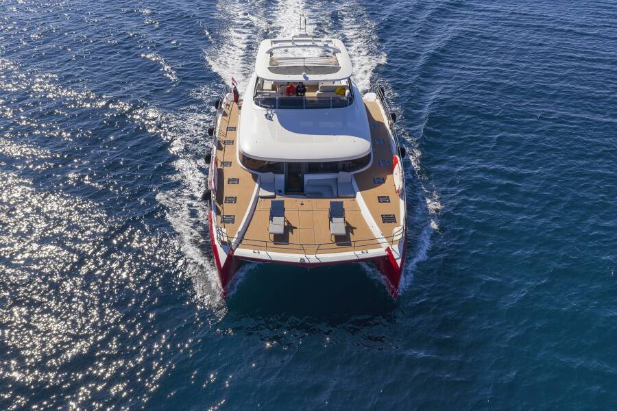 Lagoon Sixty 7 Mastermind