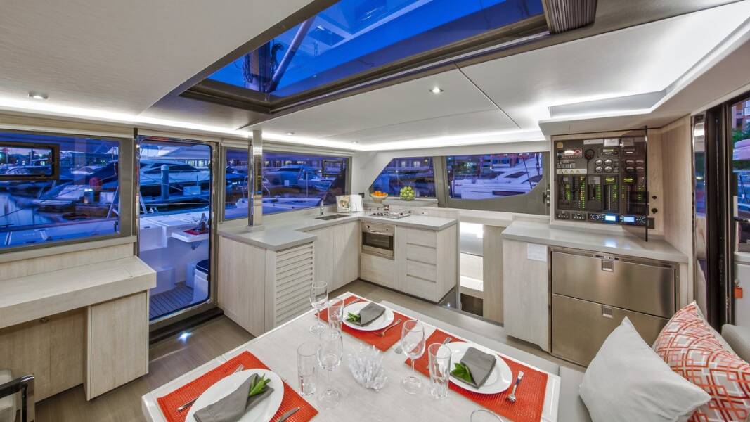 Leopard 45 Nice Aft Too