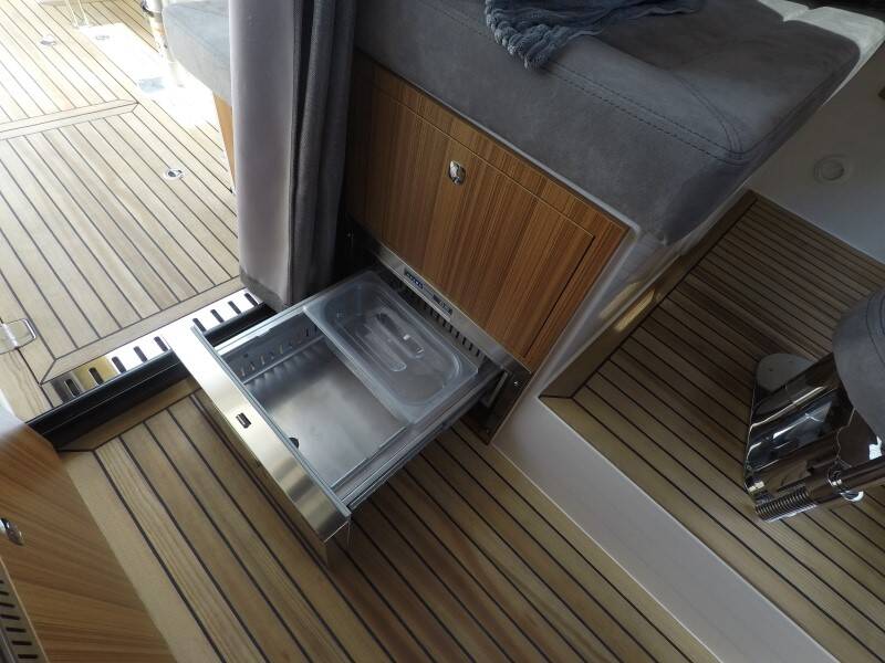 Marex 330 Scandinavia Malinkonija