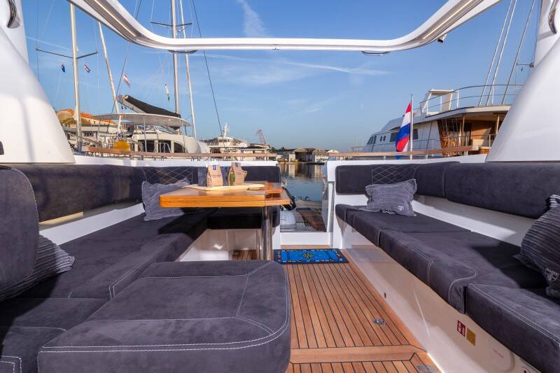 Marex 360 Cabriolet Cruiser 7 Happy Days