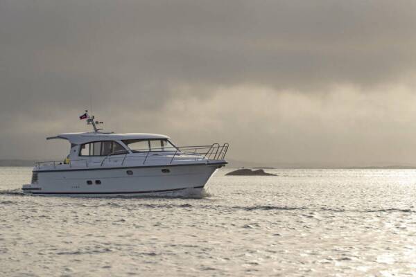 Nimbus 405 Coupe Ikar