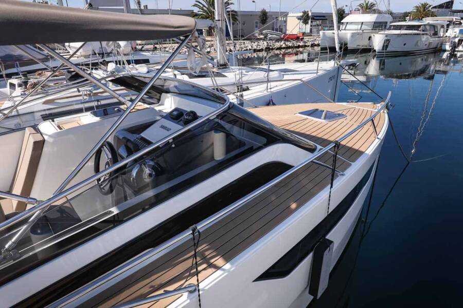 Nuva M9 Cabin Babac