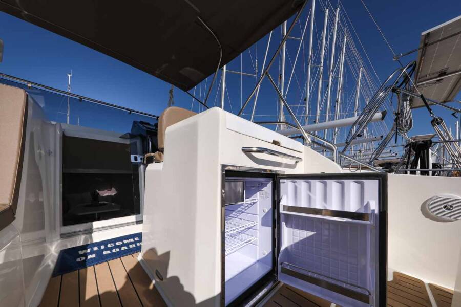 Nuva M9 Cabin Babac