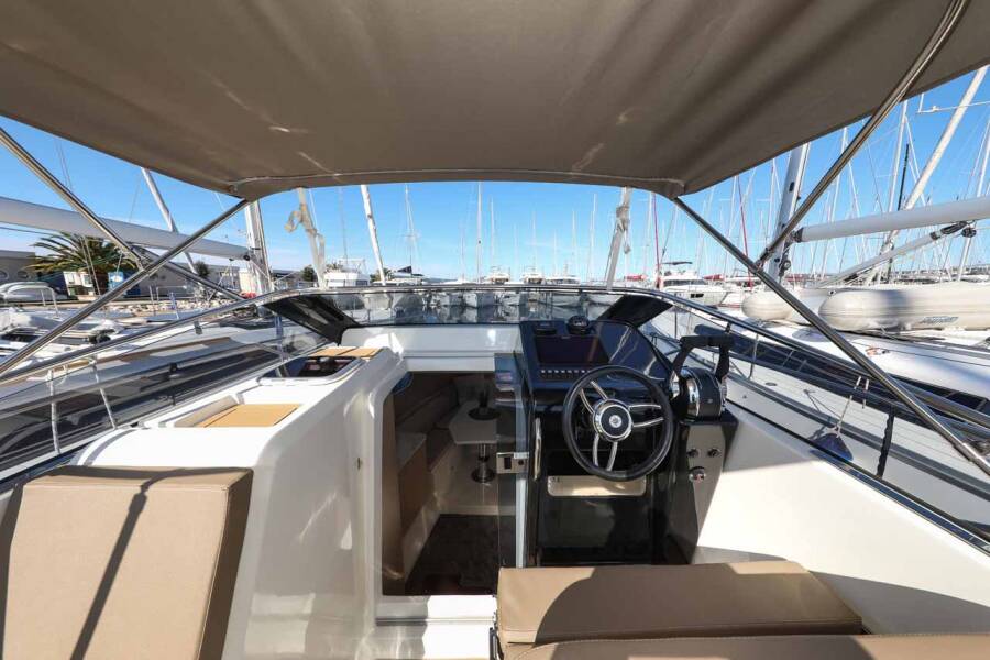 Nuva M9 Cabin Babac