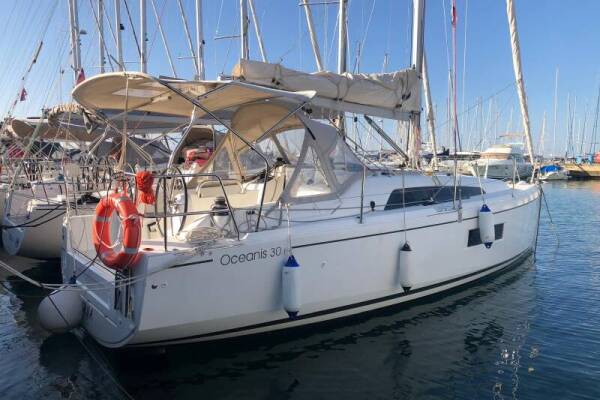 Oceanis 30.1 Arya