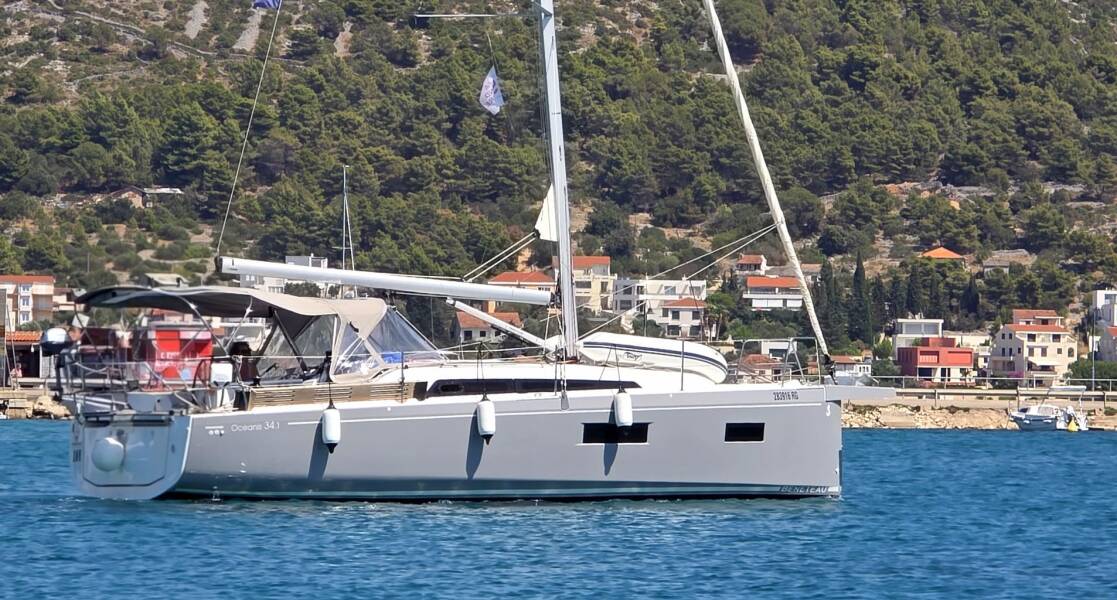 Oceanis 34.1 Loy