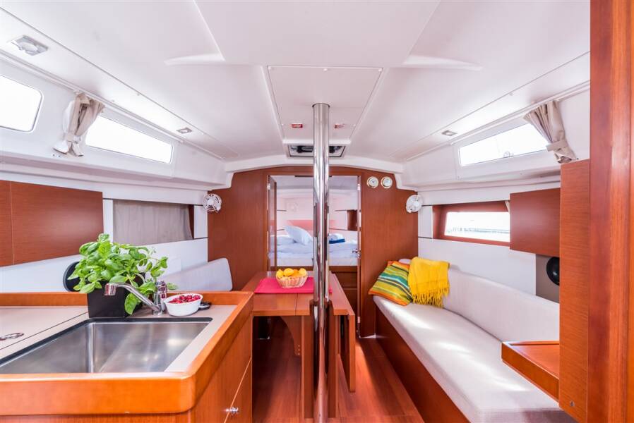 Oceanis 35.1 Bela