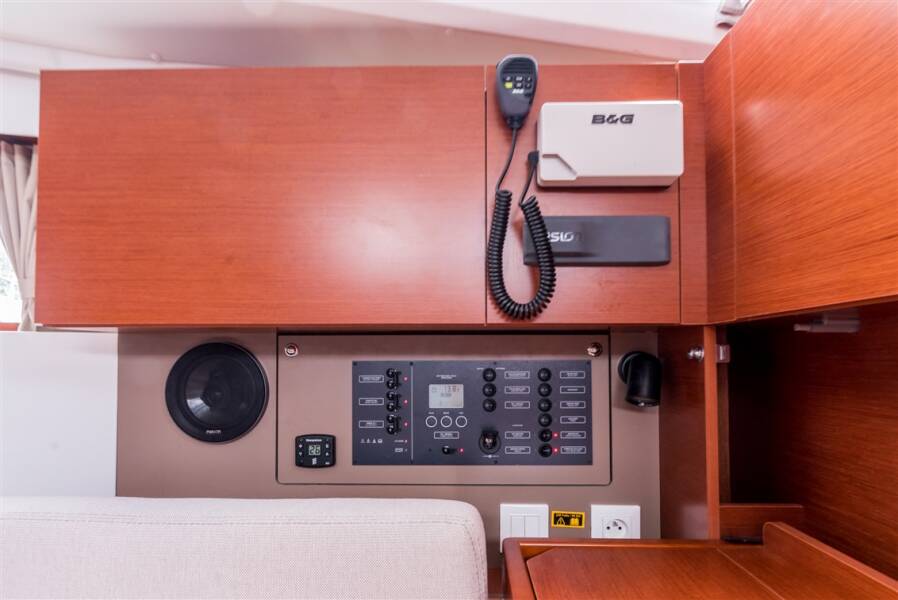 Oceanis 35.1 Bela