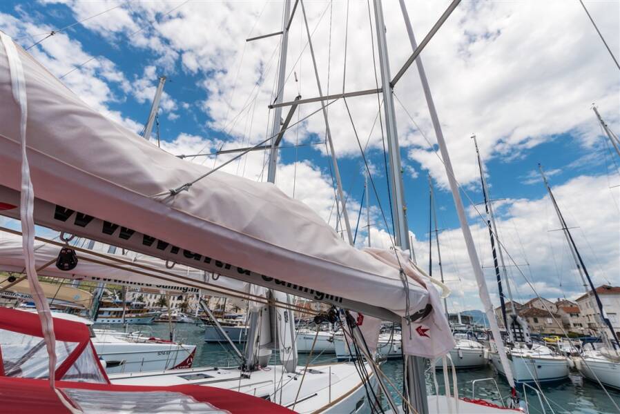 Oceanis 35.1 Lampuga