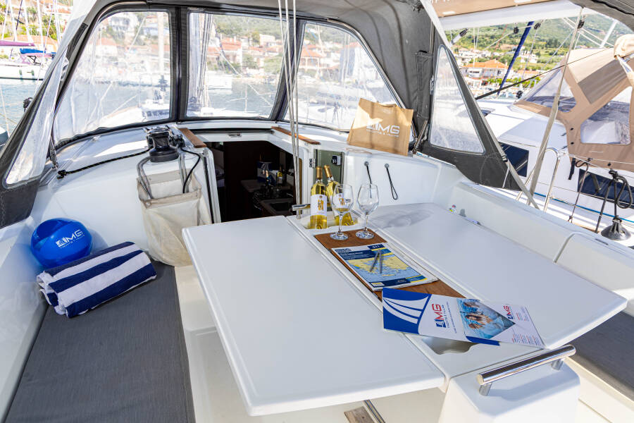 Oceanis 38.1 The Boss