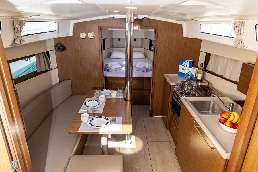 Oceanis 38.1 The Boss