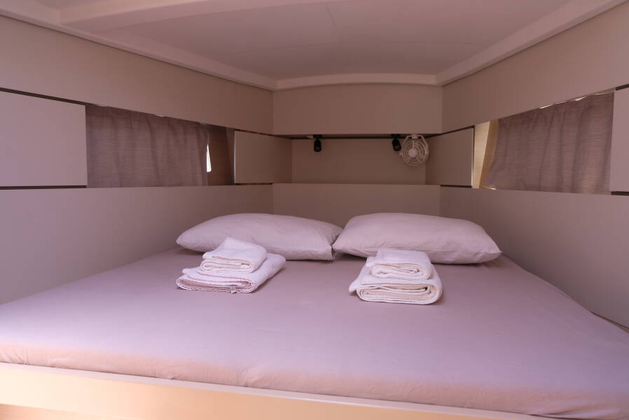 Oceanis 38.1 Triton 89