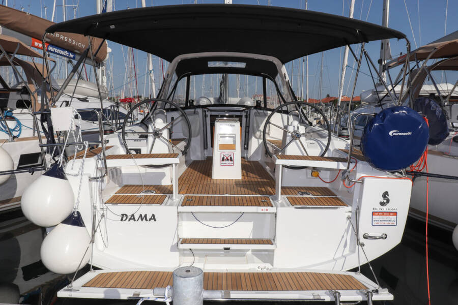 Oceanis 38.1 Dama