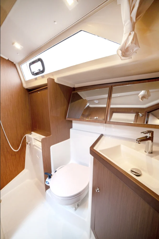 Oceanis 41.1 Sail Orion