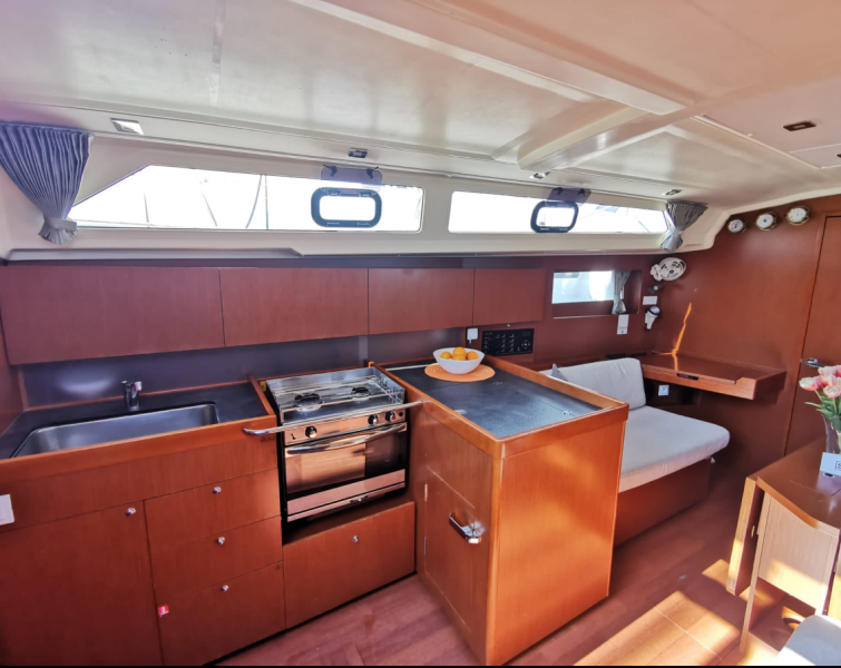 Oceanis 41.1 Office 2