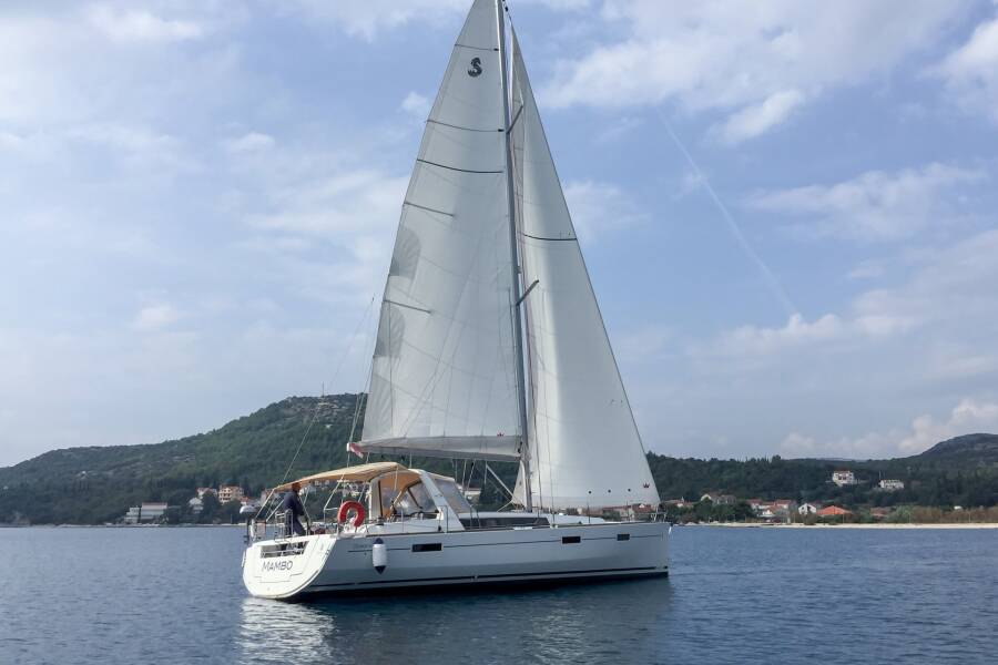 Oceanis 45 Mambo 1