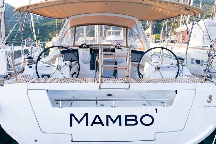 Oceanis 45 Mambo 1