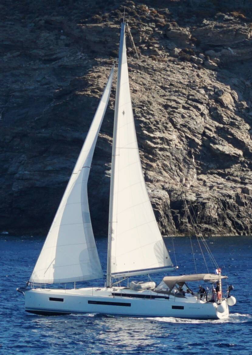 Oceanis 46.1 Blue Satellite