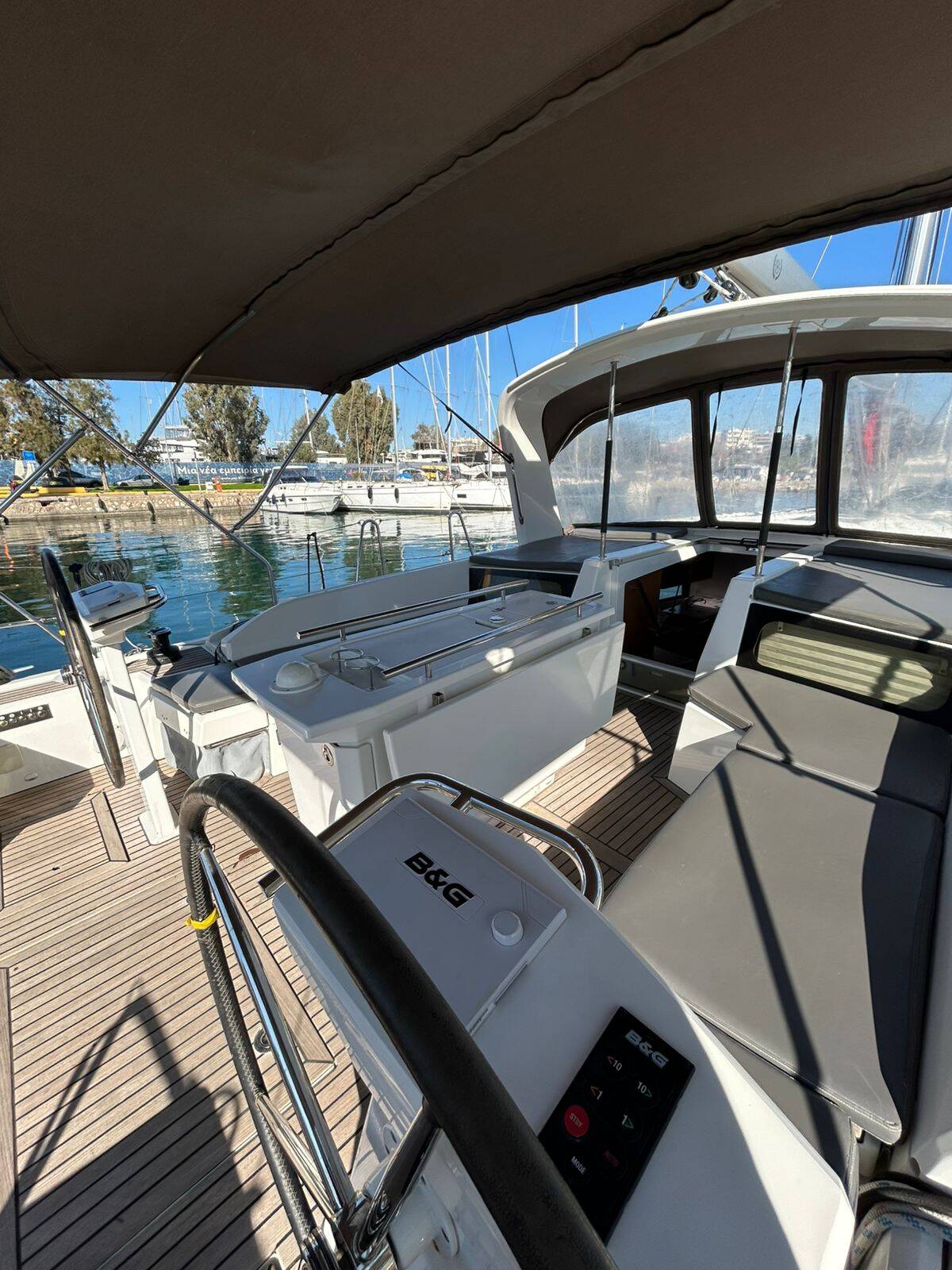 Oceanis 46.1 Blue Satellite
