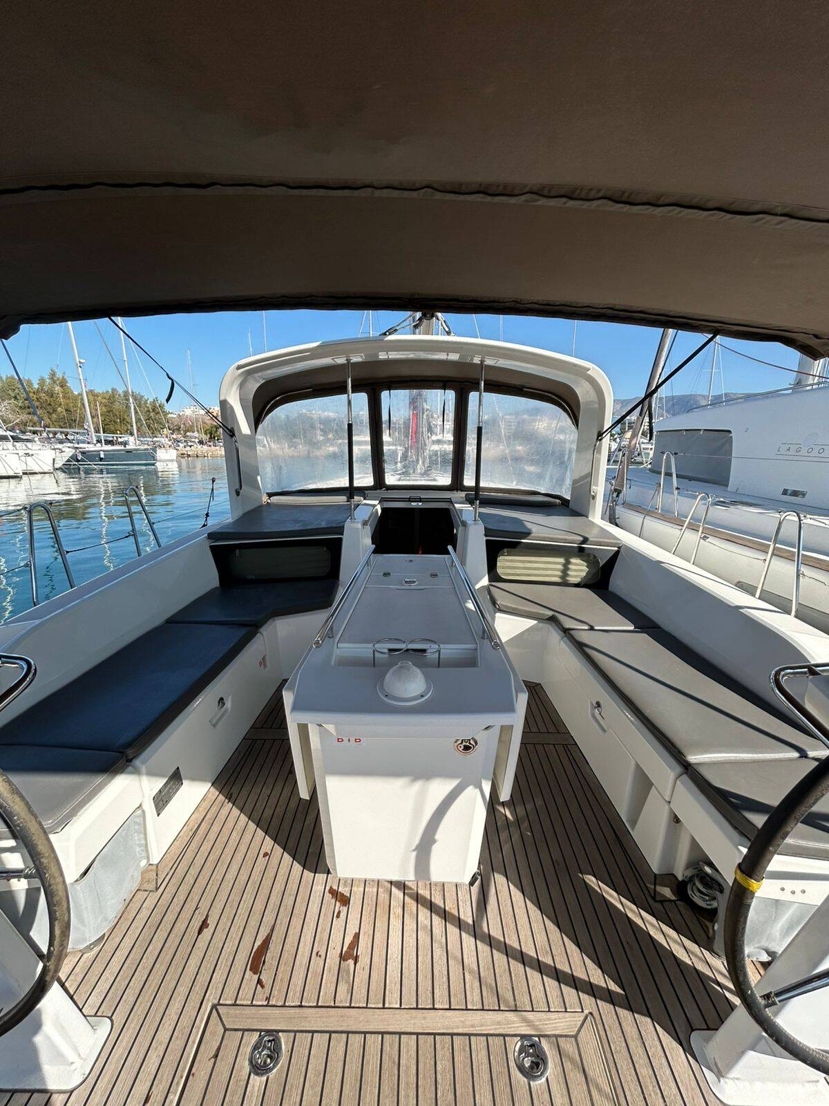 Oceanis 46.1 Blue Satellite