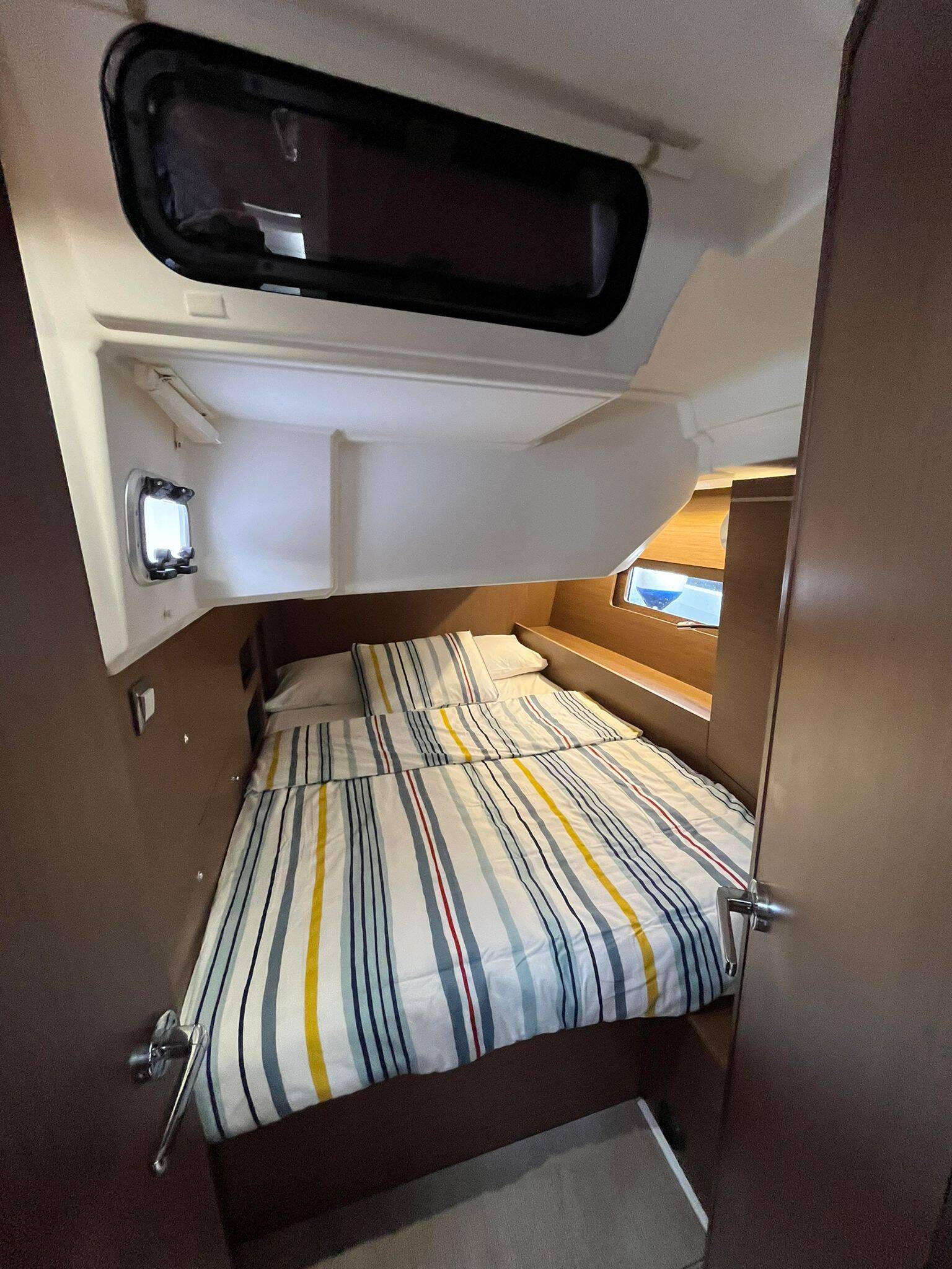 Oceanis 46.1 Blue sky