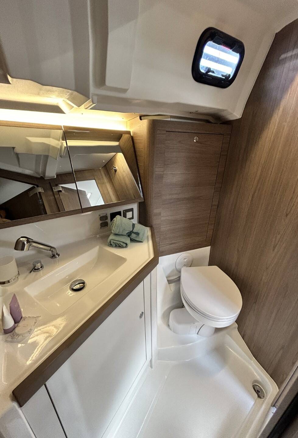 Oceanis 47 Tide Of Your Life