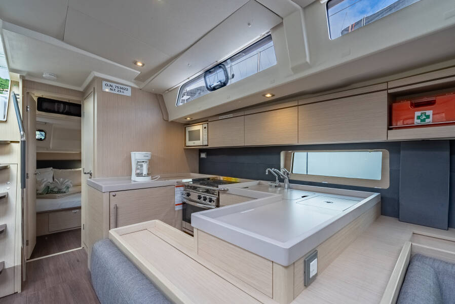 Oceanis 51.1 Sunday Girl
