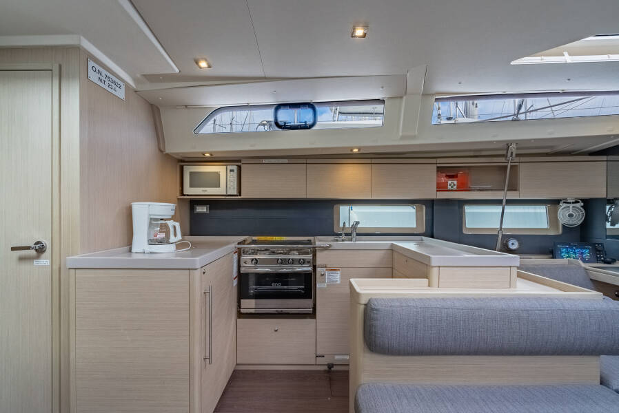 Oceanis 51.1 Sunday Girl