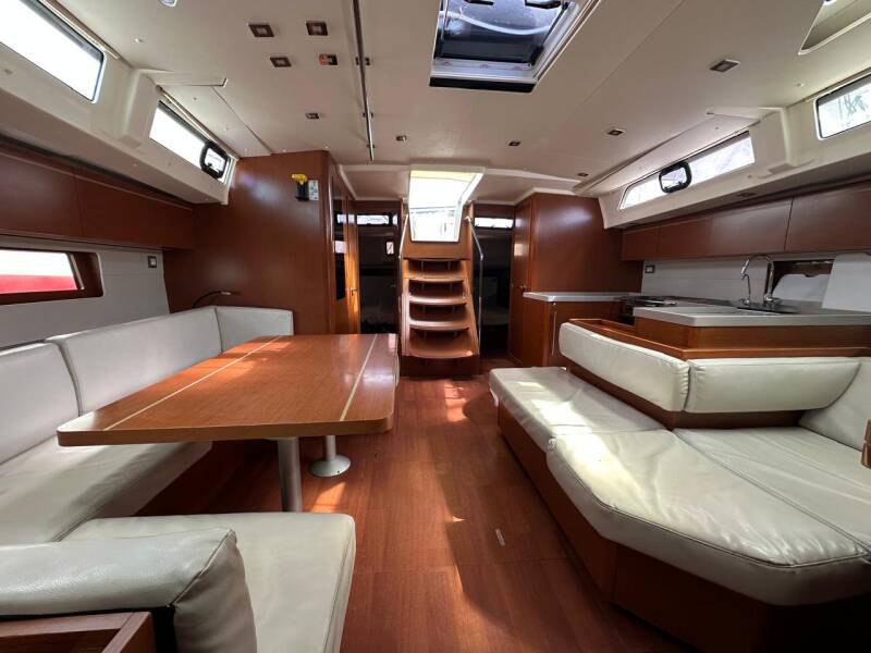 Oceanis 51.1 Velvet Dice