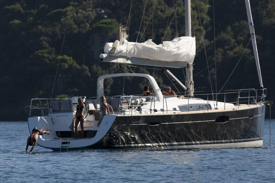 Oceanis 58 Queen Axiera