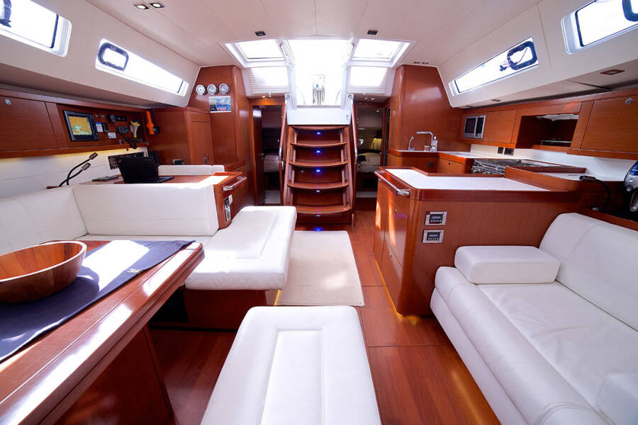 Oceanis 58 Queen Axiera