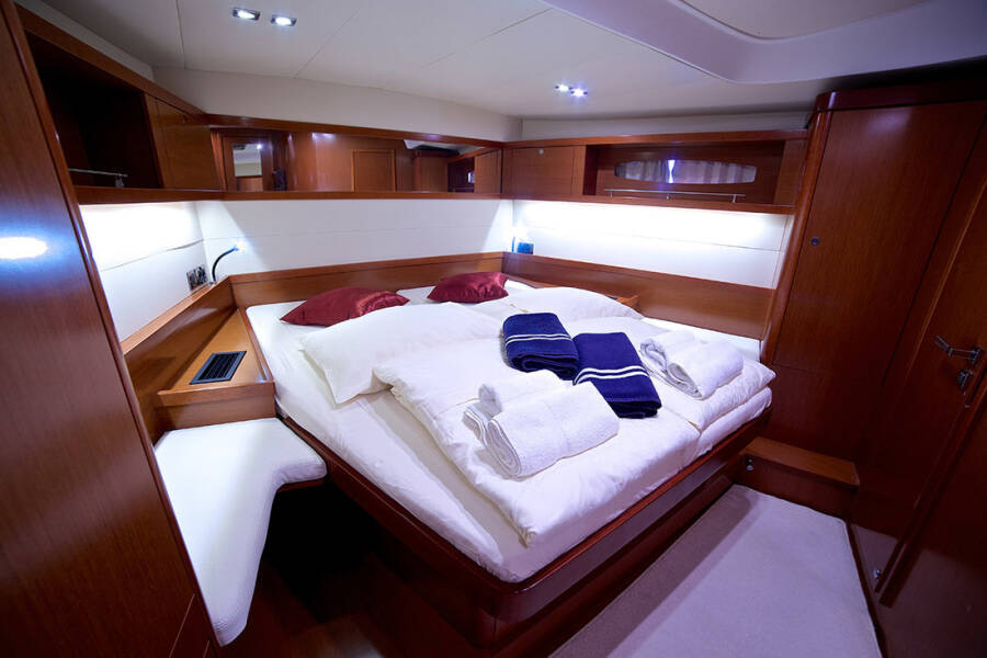 Oceanis 58 Queen Axiera