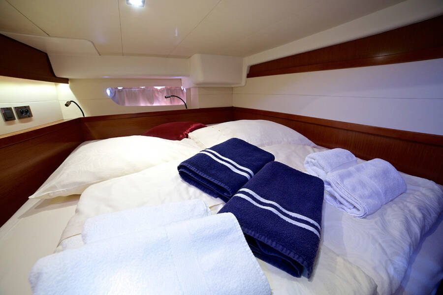 Oceanis 58 Queen Axiera