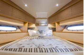 Pearlsea 56 Coupe Silver Arrow