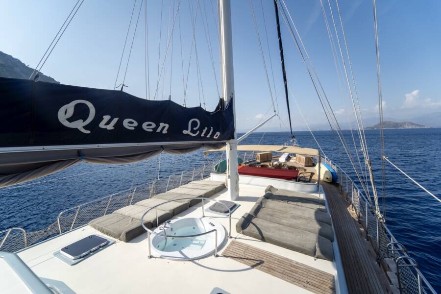 Queen Lila Queen Lila