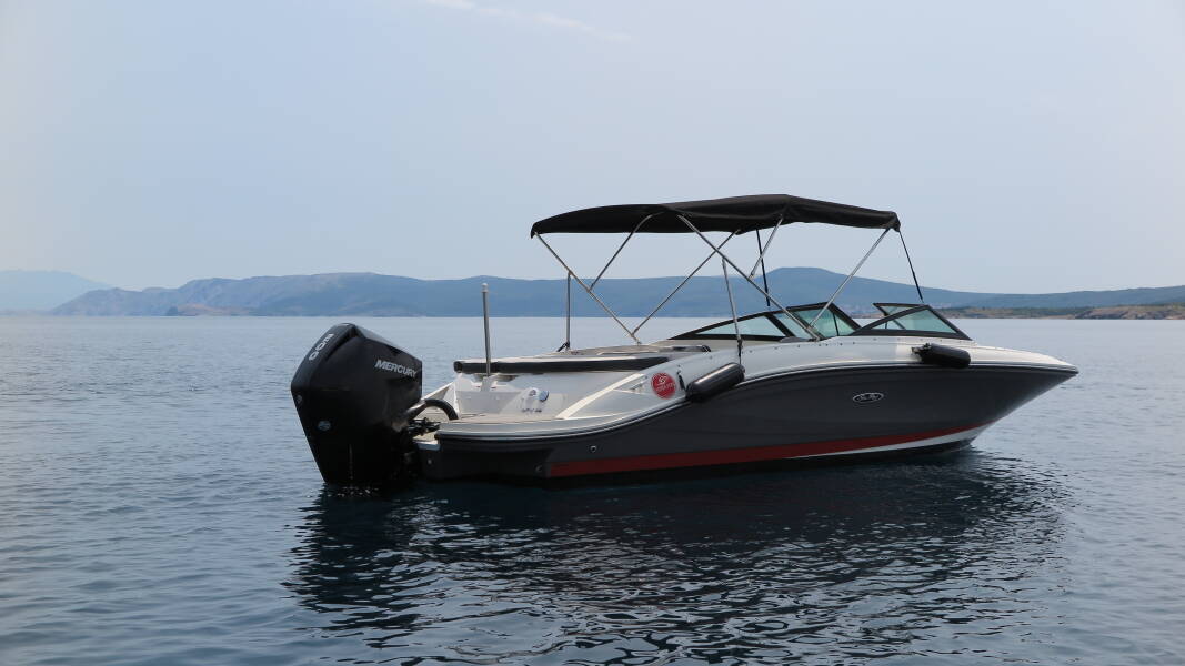 Sea Ray SPX 210 Sea Ray SPX 210