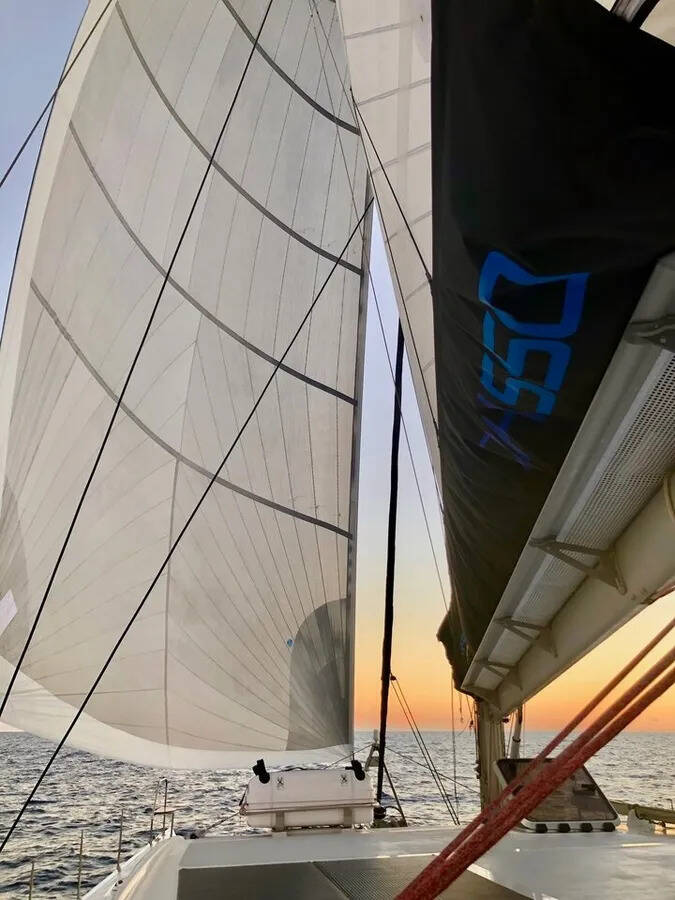 Sea-Tribe DH550 Valerie