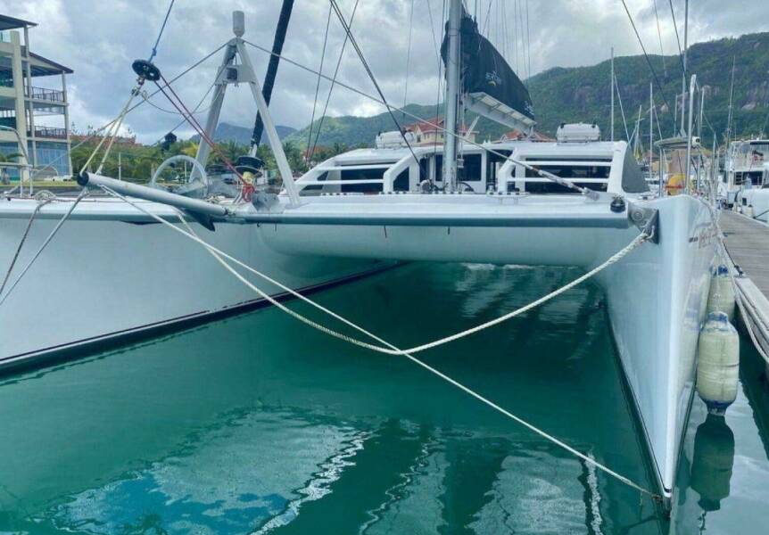 Sea-Tribe DH550 Valerie