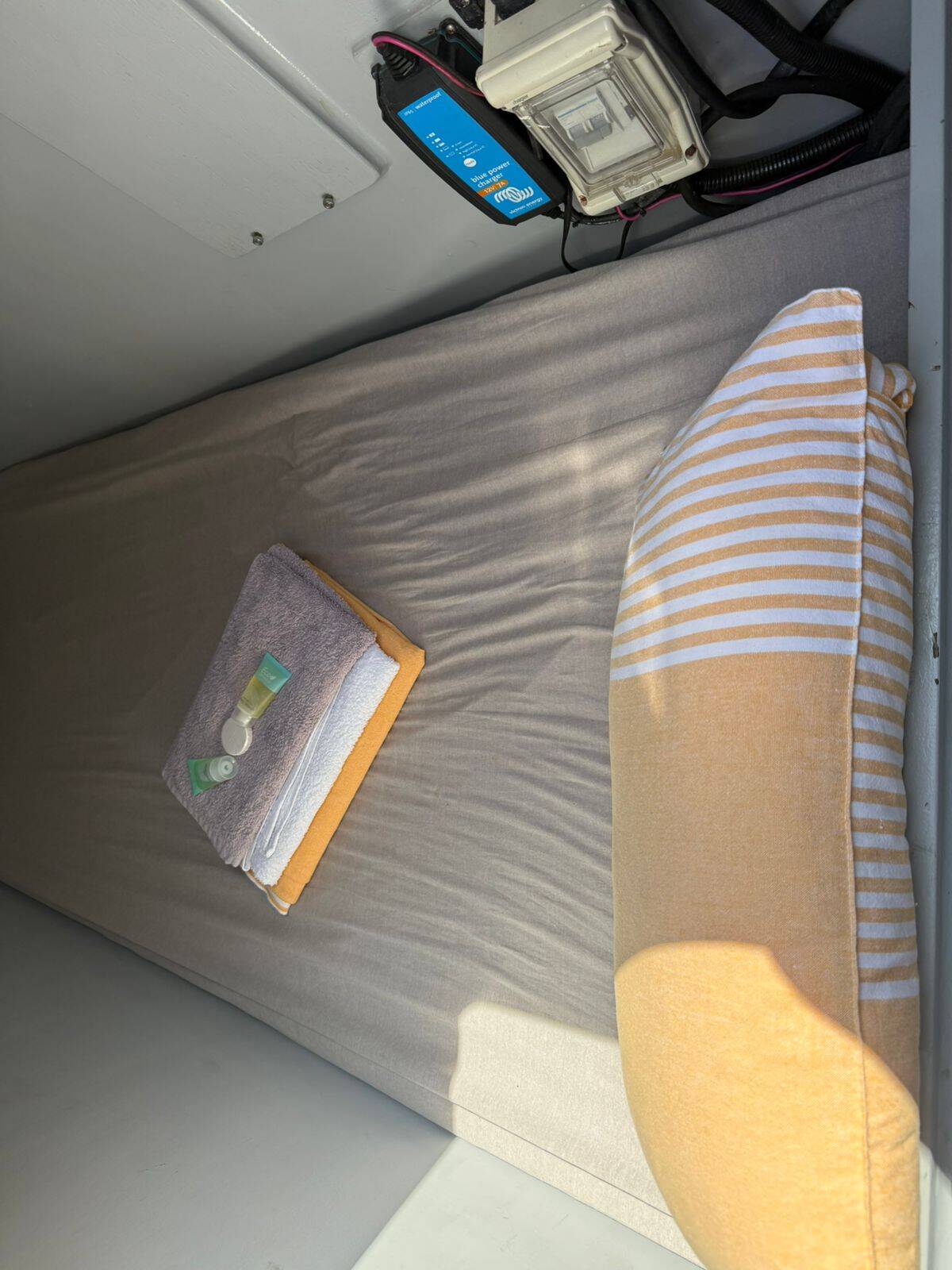 Sea-Tribe DH550 Valerie