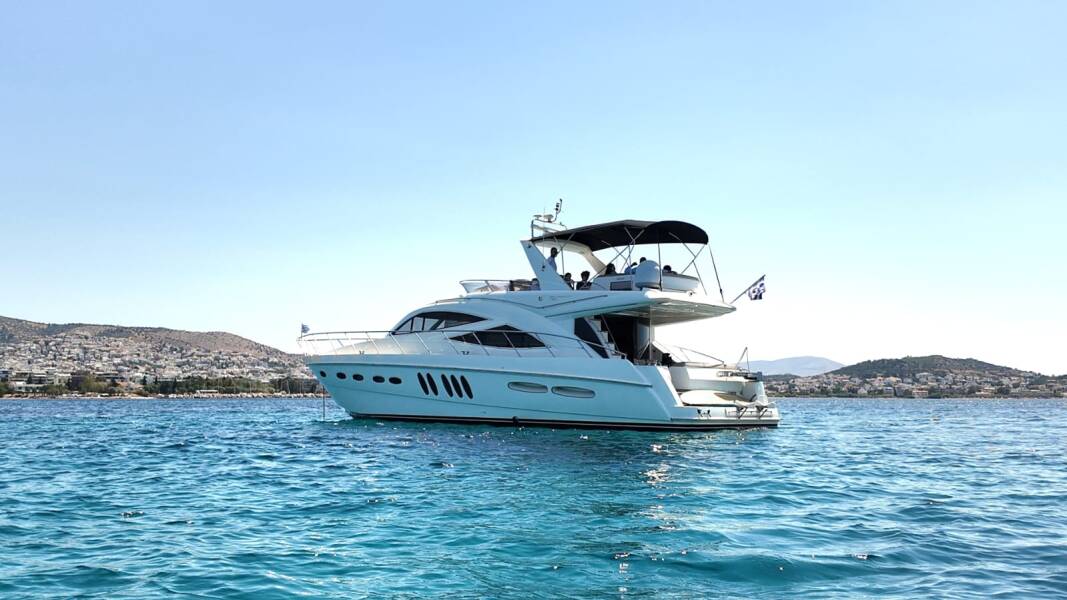 Sealine T60 Magika