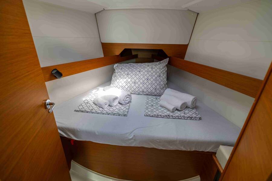 Sun Odyssey 349 Mia
