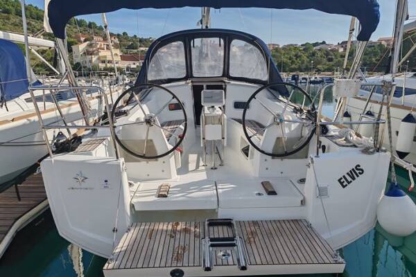 Sun Odyssey 349 Elvis