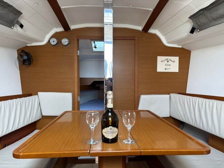 Sun Odyssey 349 Elvis