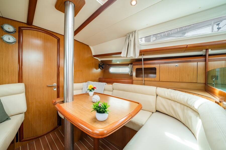 Sun Odyssey 36i Dione