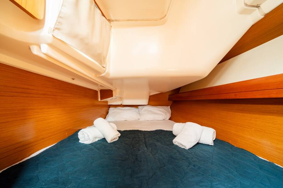 Sun Odyssey 36i Dione