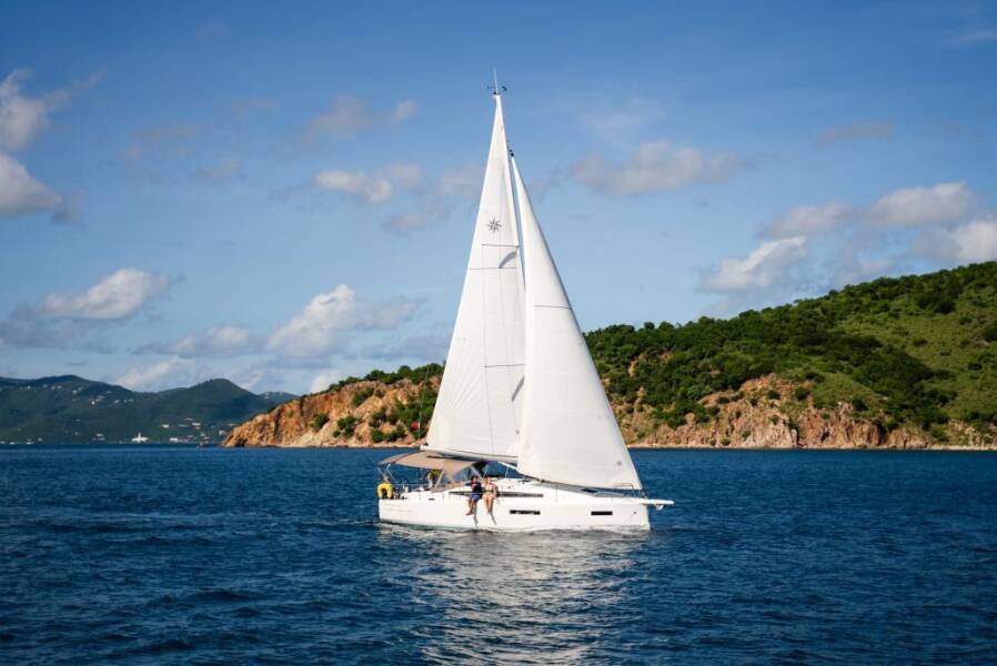 Sun Odyssey 380 Soca Sleigh