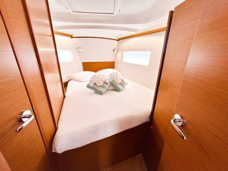 Sun Odyssey 380 Soca Sleigh