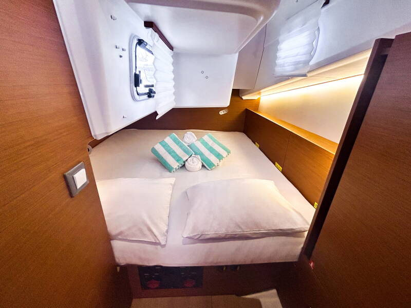 Sun Odyssey 380 Soca Sleigh