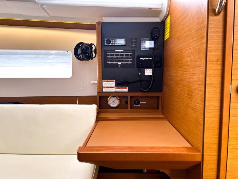Sun Odyssey 380 Soca Sleigh